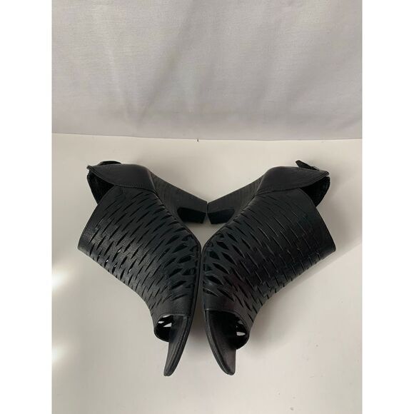 Franco Sarto Black Peep toe booties - Picture 5 of 13